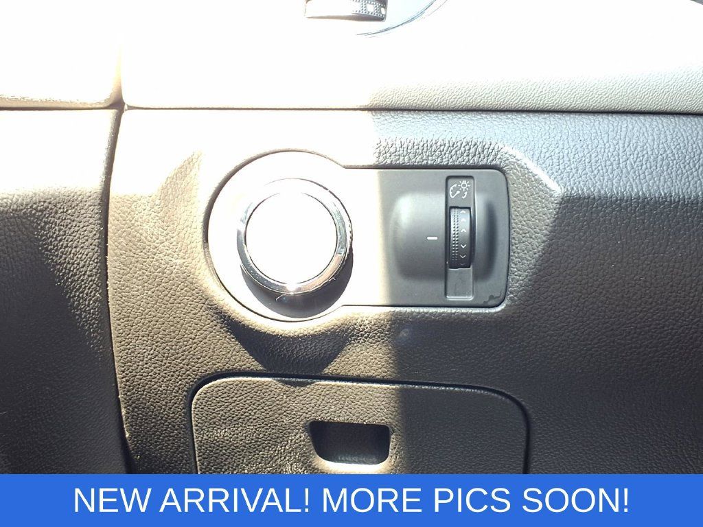 Used 2014 Chevrolet Cruze LT FWD image 15