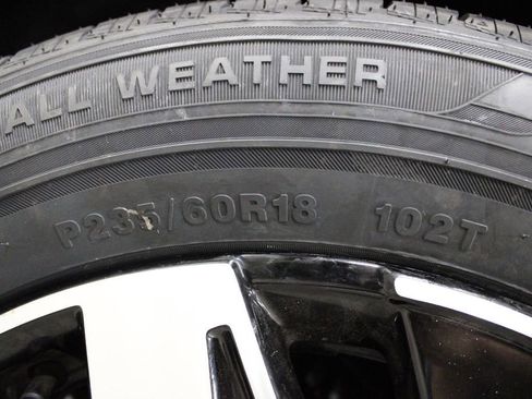 Used 2022 Kia Sorento EX w/ Panoramic Sunroof Package image 48