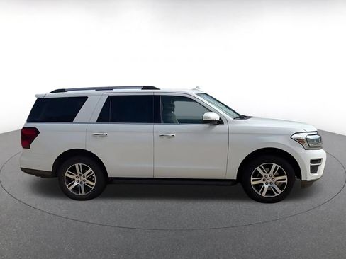 Used 2024 Ford Expedition Limited AWD/4WD image 16