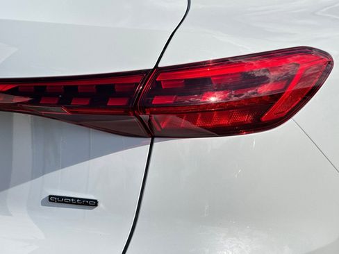 New 2025 Audi Q5 Premium Plus image 23