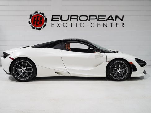 Used 2020 McLaren 720S Spider RWD image 12