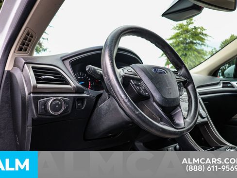 Used 2019 Ford Fusion S image 23