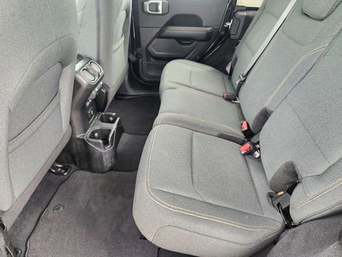 Used 2025 Jeep Wrangler Unlimited Sahara AWD/4WD image 26