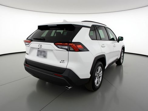 Used 2025 Toyota RAV4 LE image 9