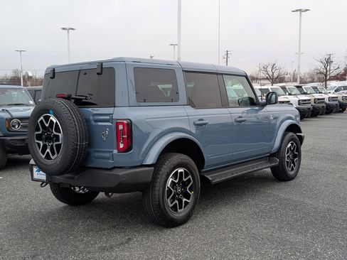 New 2025 Ford Bronco Outer Banks image 2