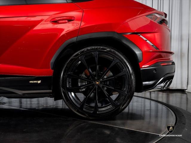 Used 2024 Lamborghini Urus S AWD/4WD image 8