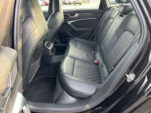 Used 2021 Audi S6 Prestige w/ Prestige Package image 21