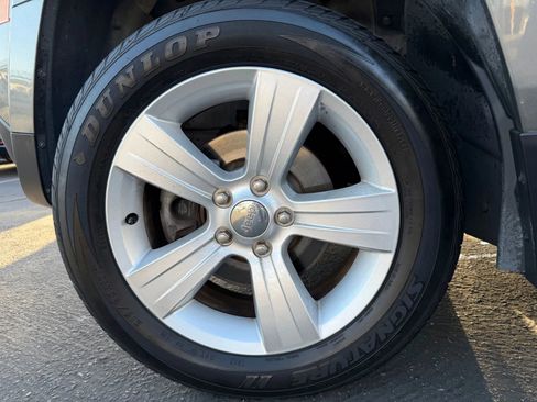 Used 2014 Jeep Patriot Latitude FWD image 36