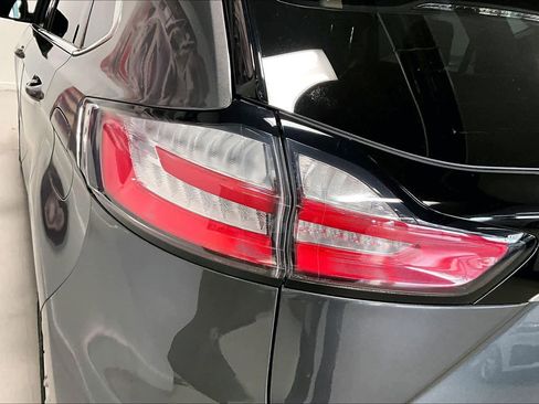 Used 2020 Ford Edge SEL image 30