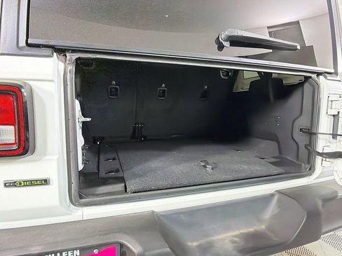 Used 2022 Jeep Wrangler Unlimited Sport image 26