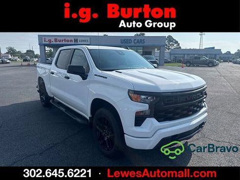 Used 2025 Chevrolet Silverado 1500 Custom w/ Turbomax Blackout Package AWD/4WD image 1