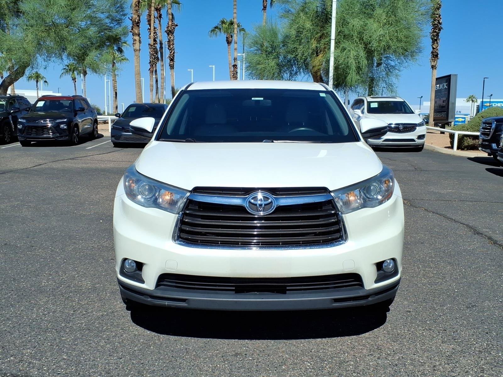 Used 2015 Toyota Highlander Plus AWD/4WD image 2