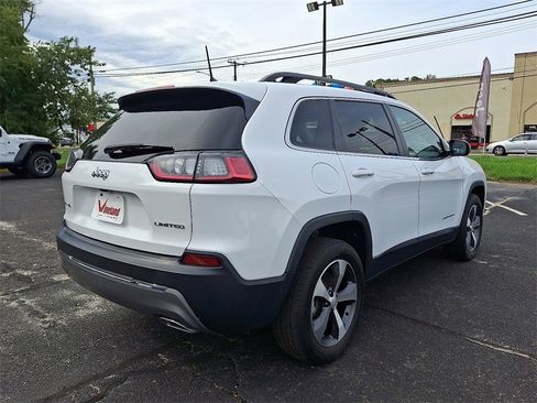 Used 2022 Jeep Cherokee Limited image 6