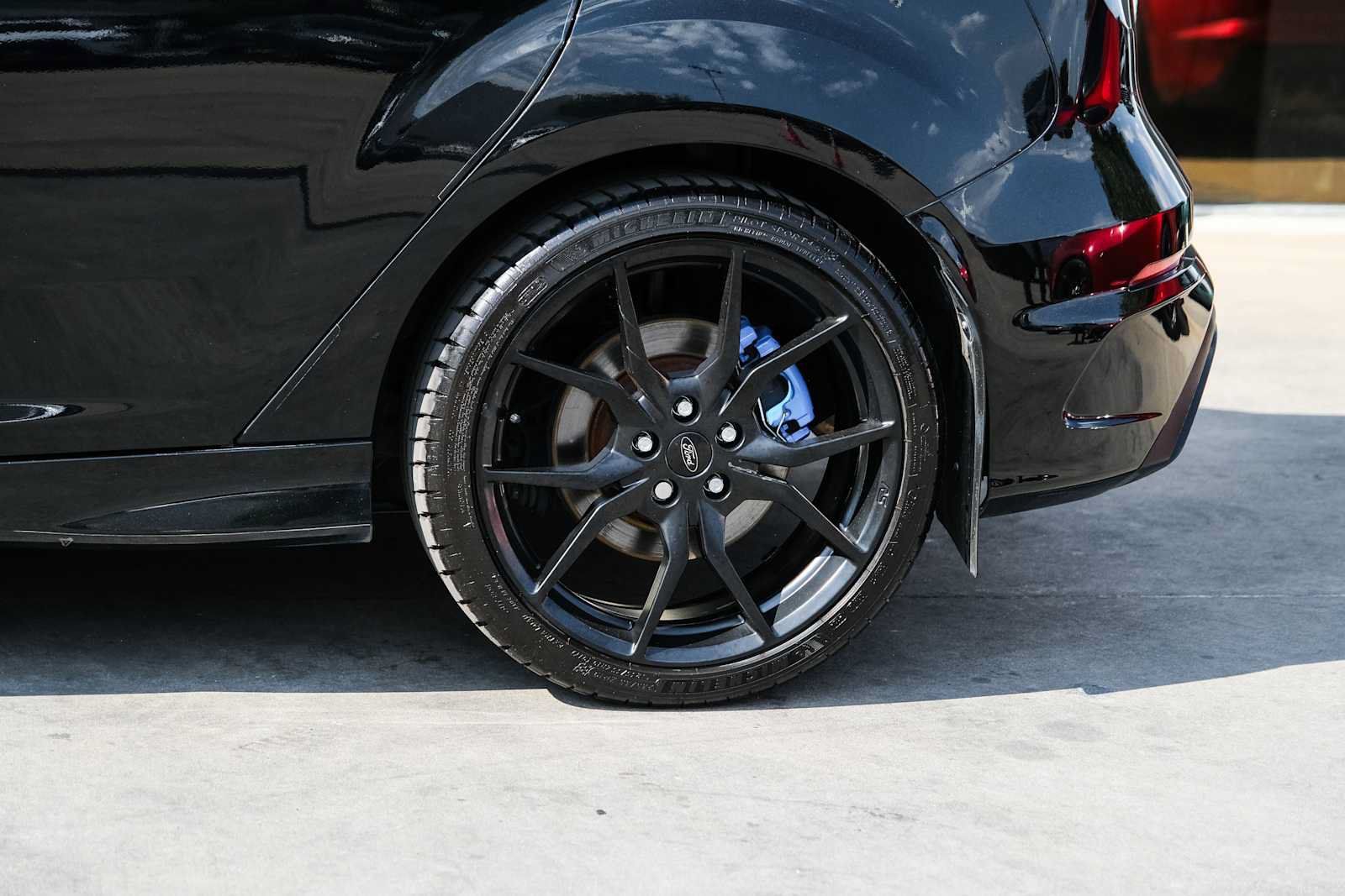 Used 2016 Ford Focus RS AWD/4WD image 22