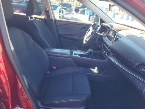 Used 2023 Nissan Rogue S AWD/4WD image 8
