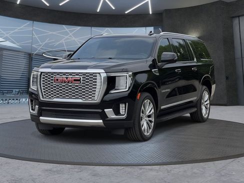 Used 2021 GMC Yukon XL Denali AWD/4WD image 2