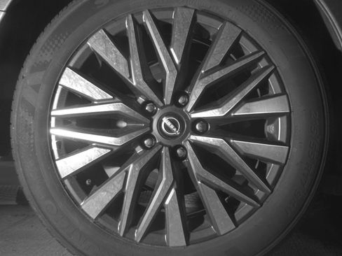 Used 2025 Nissan Altima 2.5 SV FWD image 15