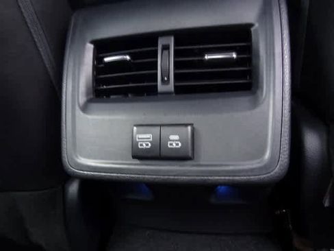 Used 2022 Toyota Avalon XLE image 23