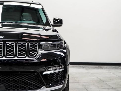 Used 2022 Jeep Grand Cherokee Summit image 4
