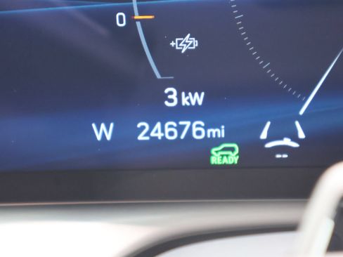Certified 2026 Cadillac Vistiq Luxury AWD/4WD image 25