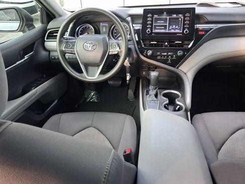 Used 2022 Toyota Camry LE FWD image 9