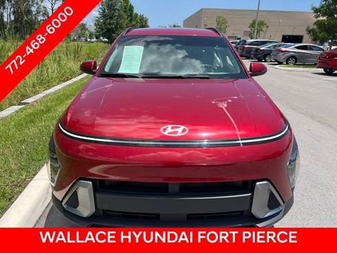 Used 2025 Hyundai Kona SEL FWD image 2