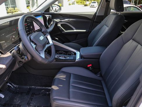 Certified 2025 Audi Q5 Premium w/ Convenience Package AWD/4WD image 20
