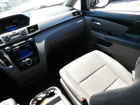 Used 2016 Honda Odyssey EX-L image 11