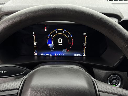 Used 2023 Chevrolet Colorado Trail Boss image 19