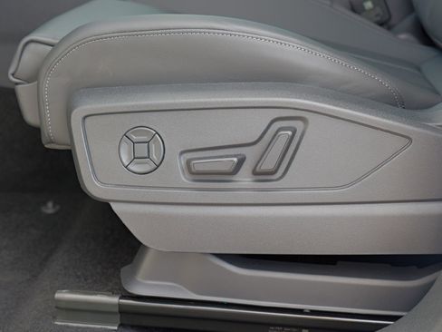 New 2025 Audi Q5 Premium Plus image 26