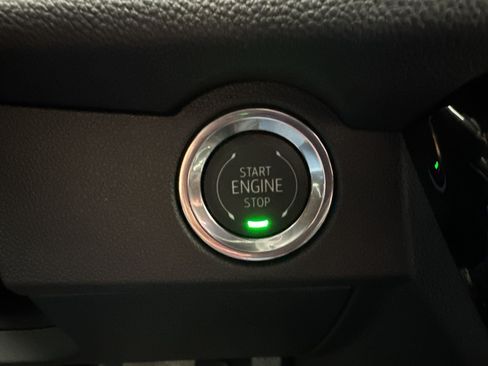 Used 2026 Chevrolet Traverse LT w/ Driver Confidence Package AWD/4WD image 17