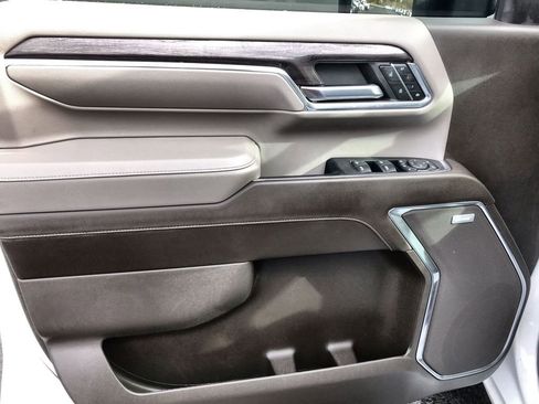 Used 2024 Chevrolet Silverado 2500 LTZ w/ LTZ Convenience Package image 13