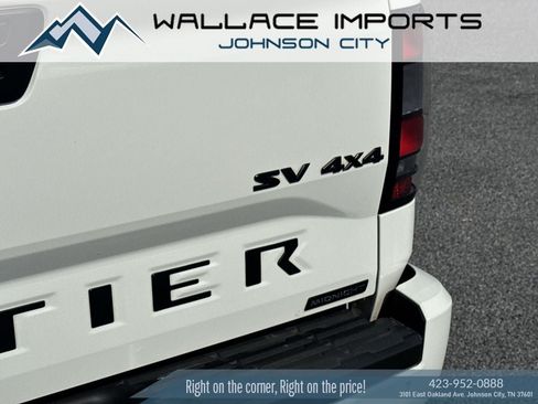 Used 2023 Nissan Frontier SV w/ Midnight Edition Package AWD/4WD image 11
