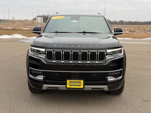 Used 2024 Jeep Wagoneer L Series II image 2