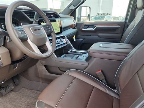 New 2026 GMC Sierra 2500 Denali w/ Denali Reserve Package image 17