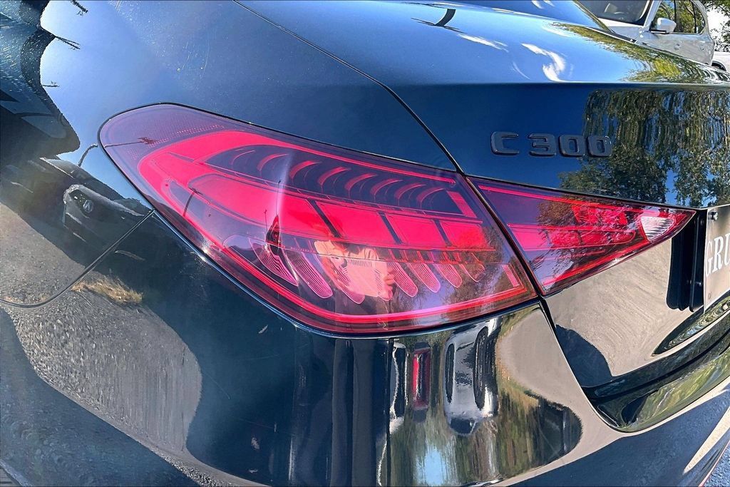 Used 2022 Mercedes-Benz C 300 Sedan image 40