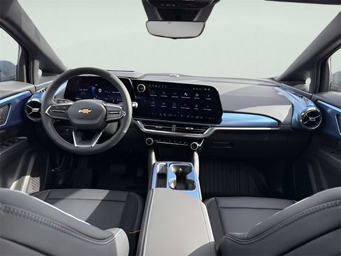 New 2026 Chevrolet Equinox EV LT image 12