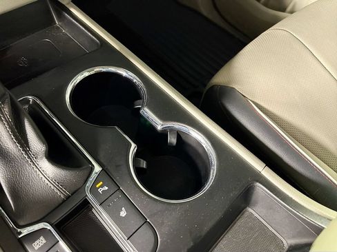 Used 2020 Kia Sedona EX FWD image 15