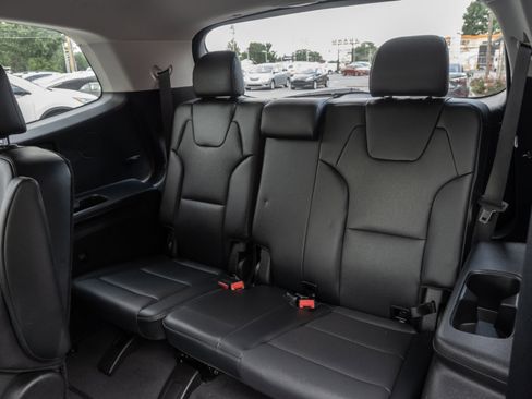 Used 2024 Kia Telluride EX w/ EX Captain's Chair Package image 20