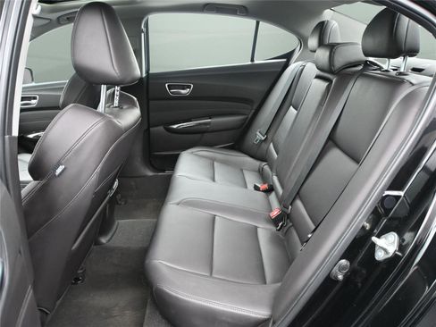 Used 2019 Acura TLX image 10