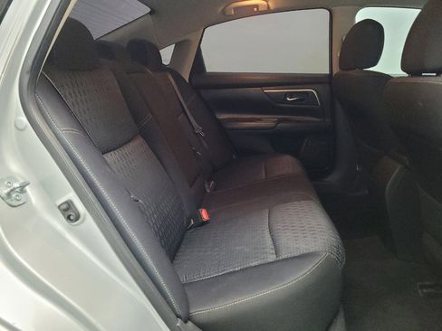 Used 2016 Nissan Altima 2.5 SV image 19