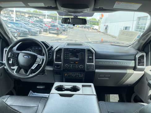 Used 2017 Ford F250 XLT AWD/4WD image 15