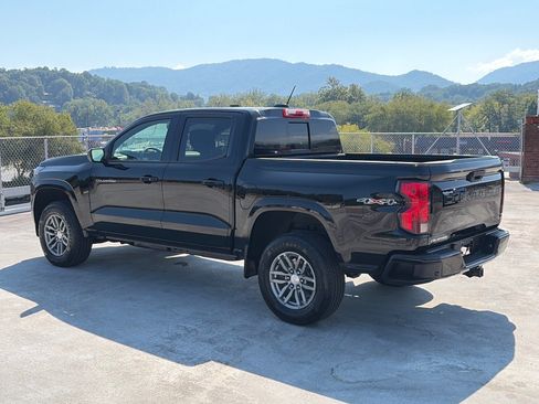 Used 2025 Chevrolet Colorado LT w/ Advanced Trailering Package AWD/4WD image 5