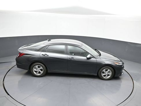 Certified 2021 Hyundai Elantra SE FWD image 36