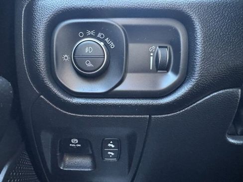 Certified 2022 RAM 1500 Big Horn image 19