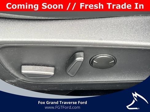 Used 2025 Ford Escape ST-Line Select AWD/4WD image 9