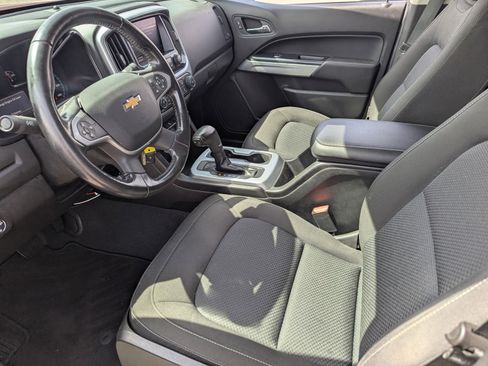Used 2019 Chevrolet Colorado LT w/ LT Convenience Package image 9