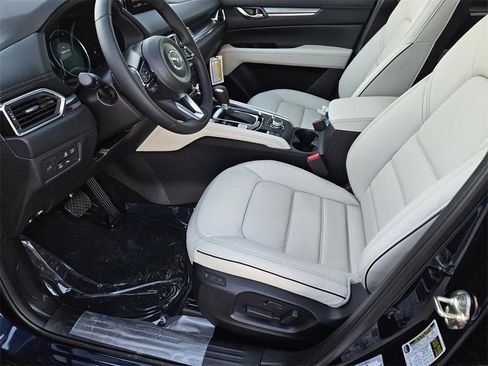 New 2025 MAZDA CX-5 AWD 2.5 S w/ Premium Plus Pkg image 17
