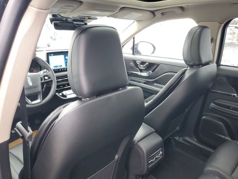 New 2026 Lincoln Corsair Premiere image 26