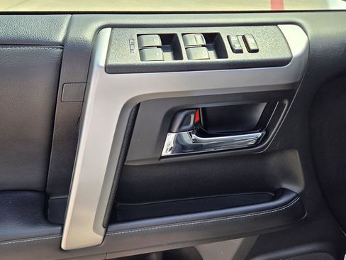 Used 2024 Toyota 4Runner SR5 Premium w/ Moonroof Package RWD image 30
